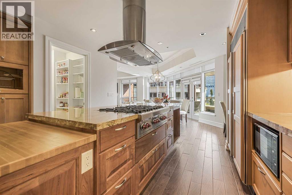 Single Family House for Sale in   Princeton Way SW Eau Claire Calgary 