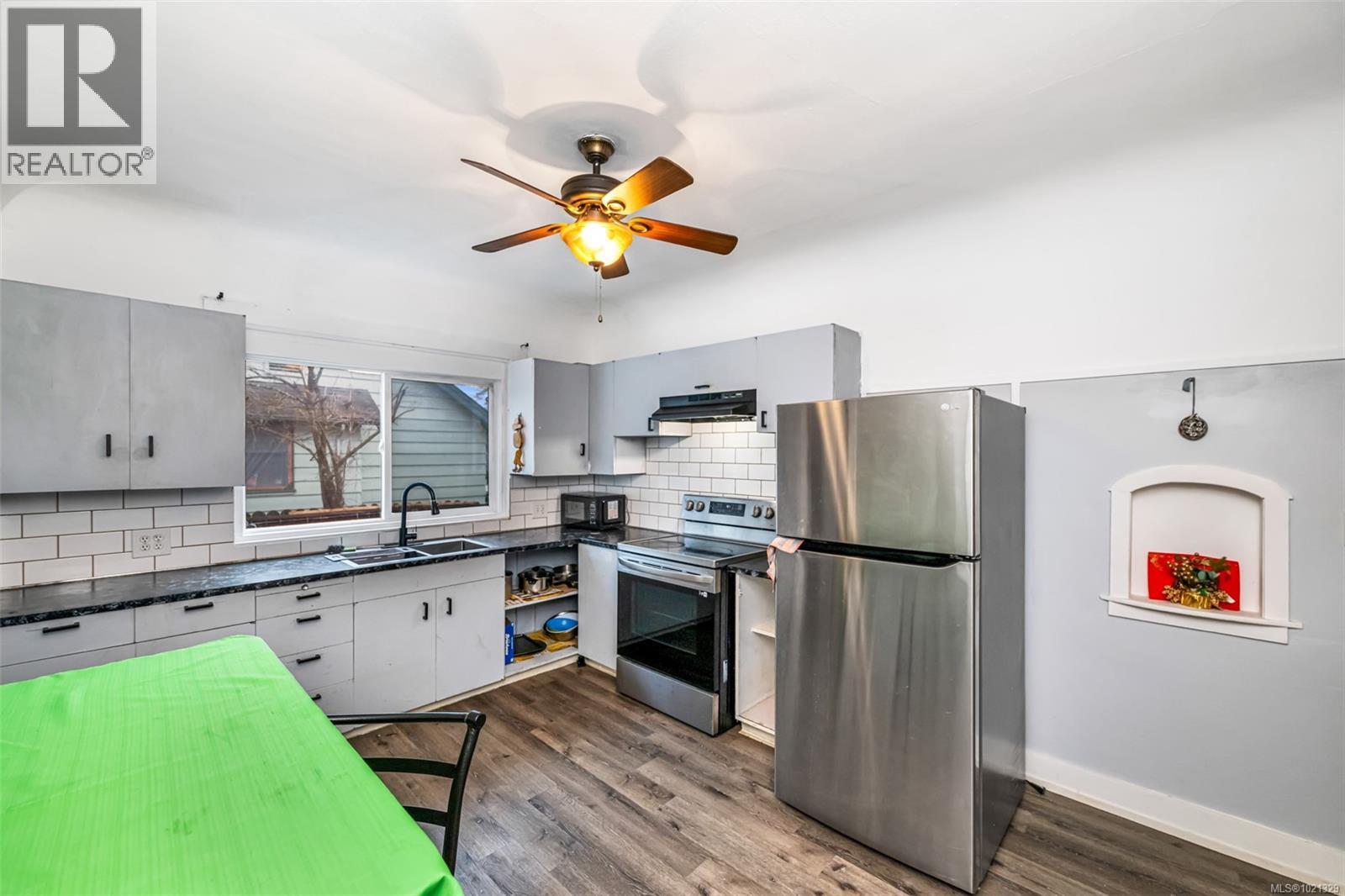 220 Coronation Ave, Duncan