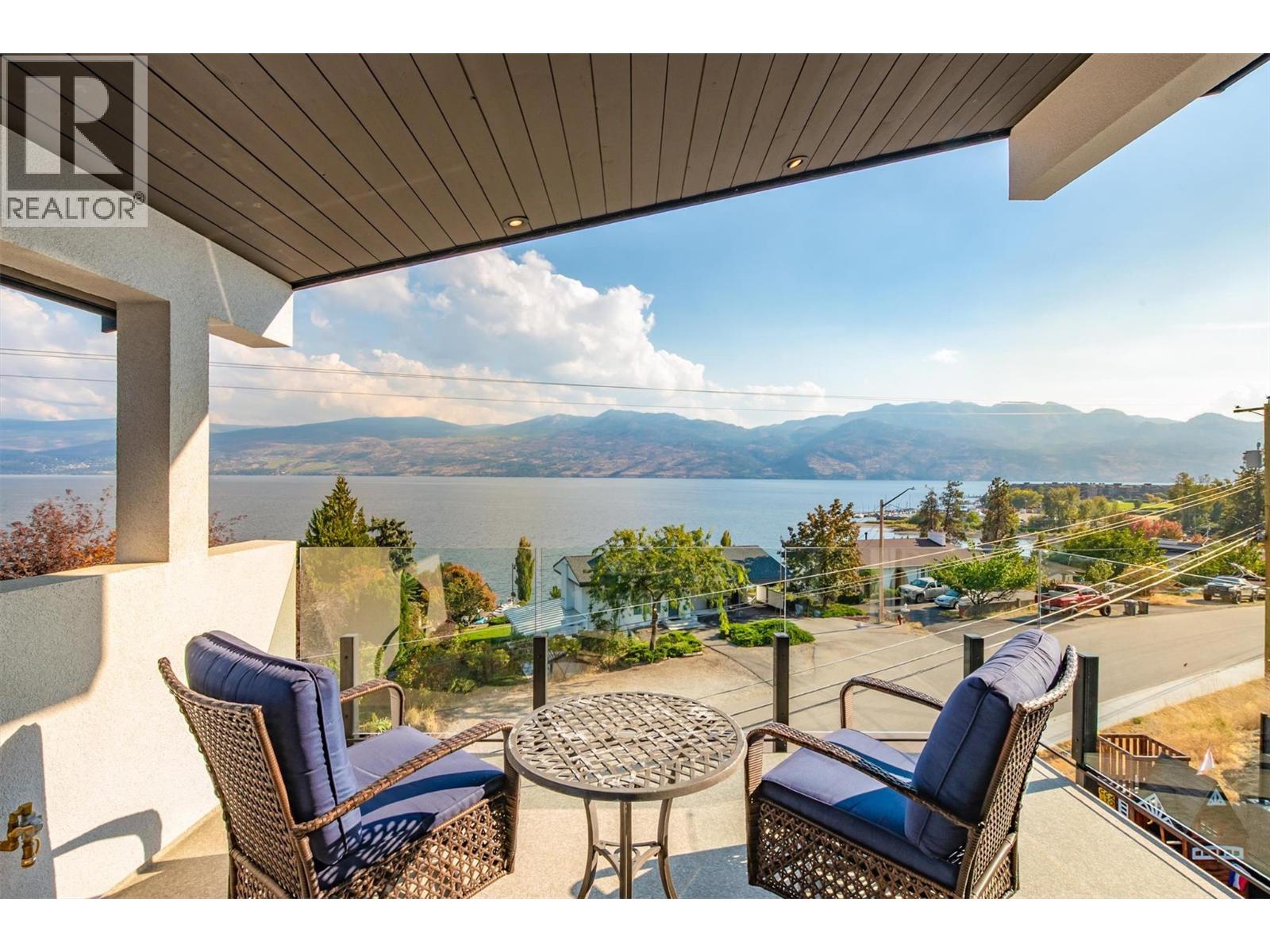  3961 Beachview Drive East, West Kelowna