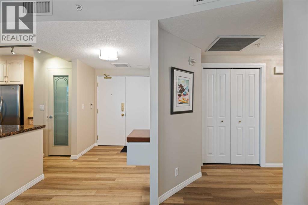 Single Family House for Sale in    Avenue SW Eau Claire Calgary 