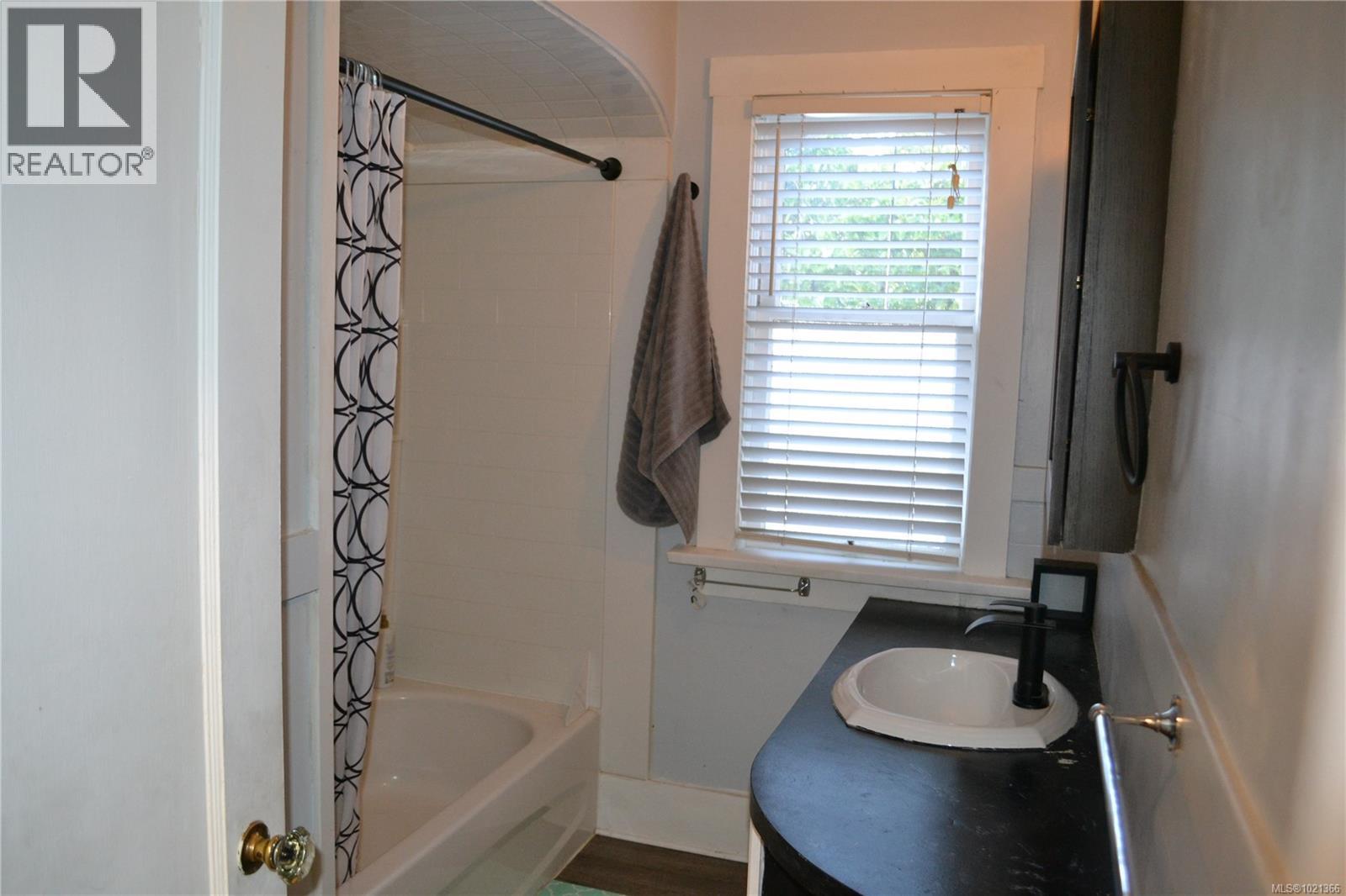 220 Coronation Ave, Duncan