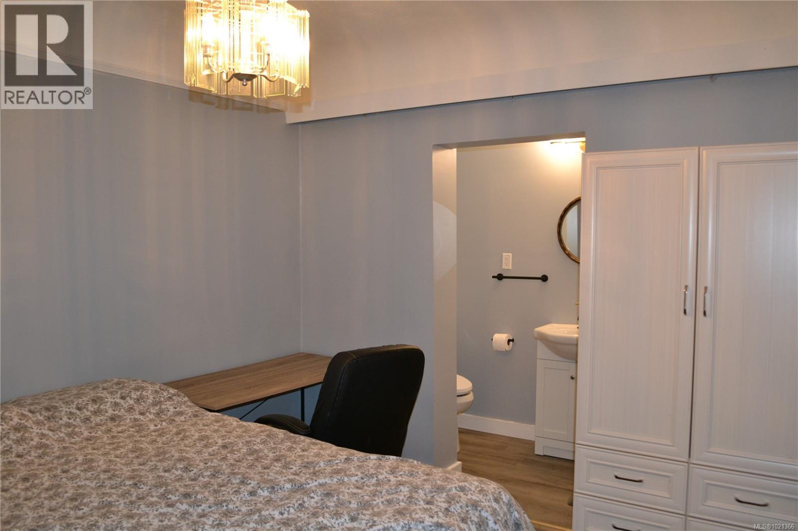 220 Coronation Ave, Duncan