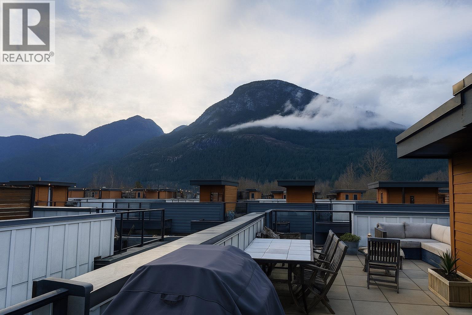 64 39769 GOVERNMENT ROAD, Squamish