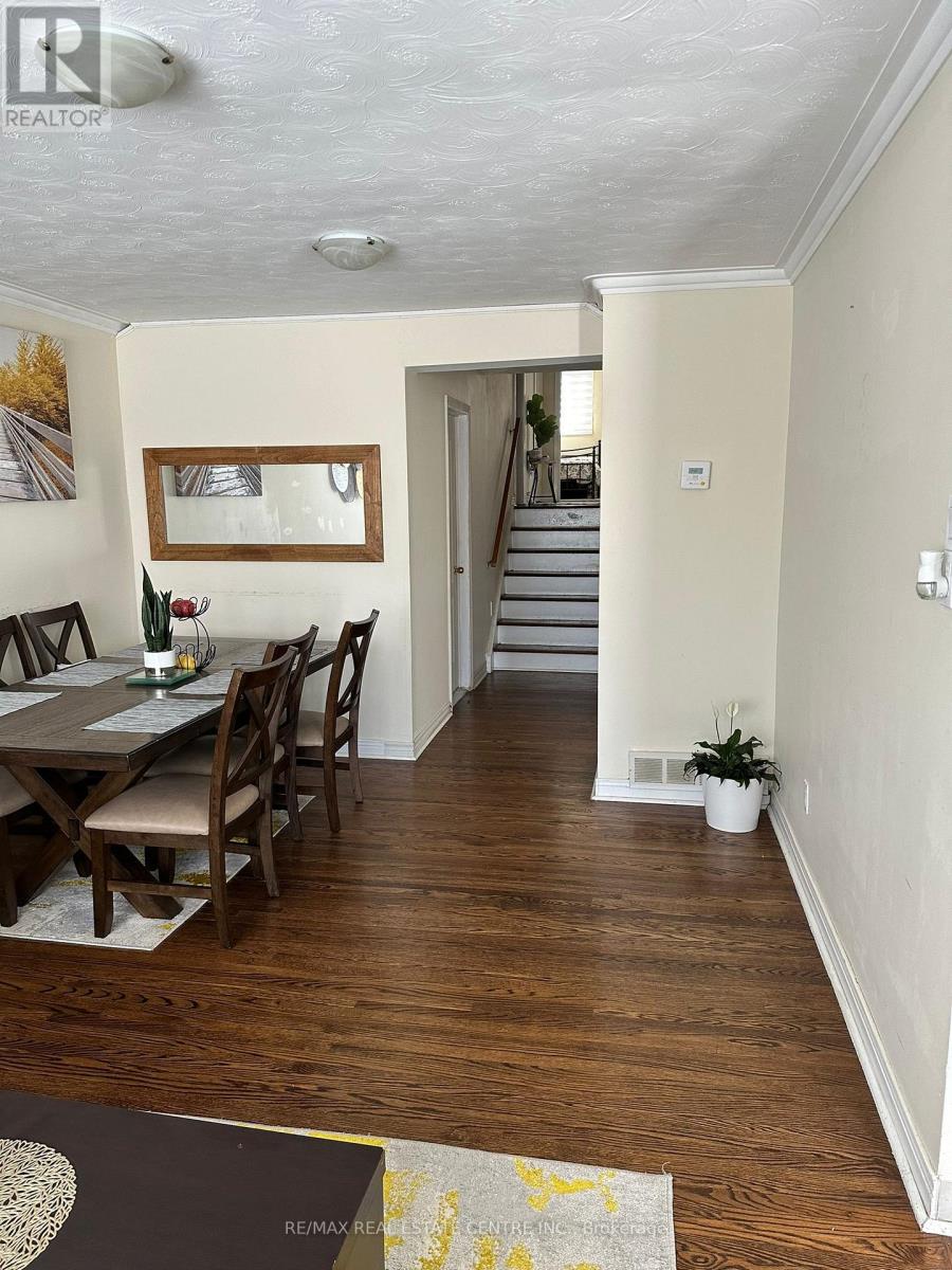 86 EARNSCLIFFE CIRCLE - Photo 3 of 19, Brampton (Southgate), Ontario