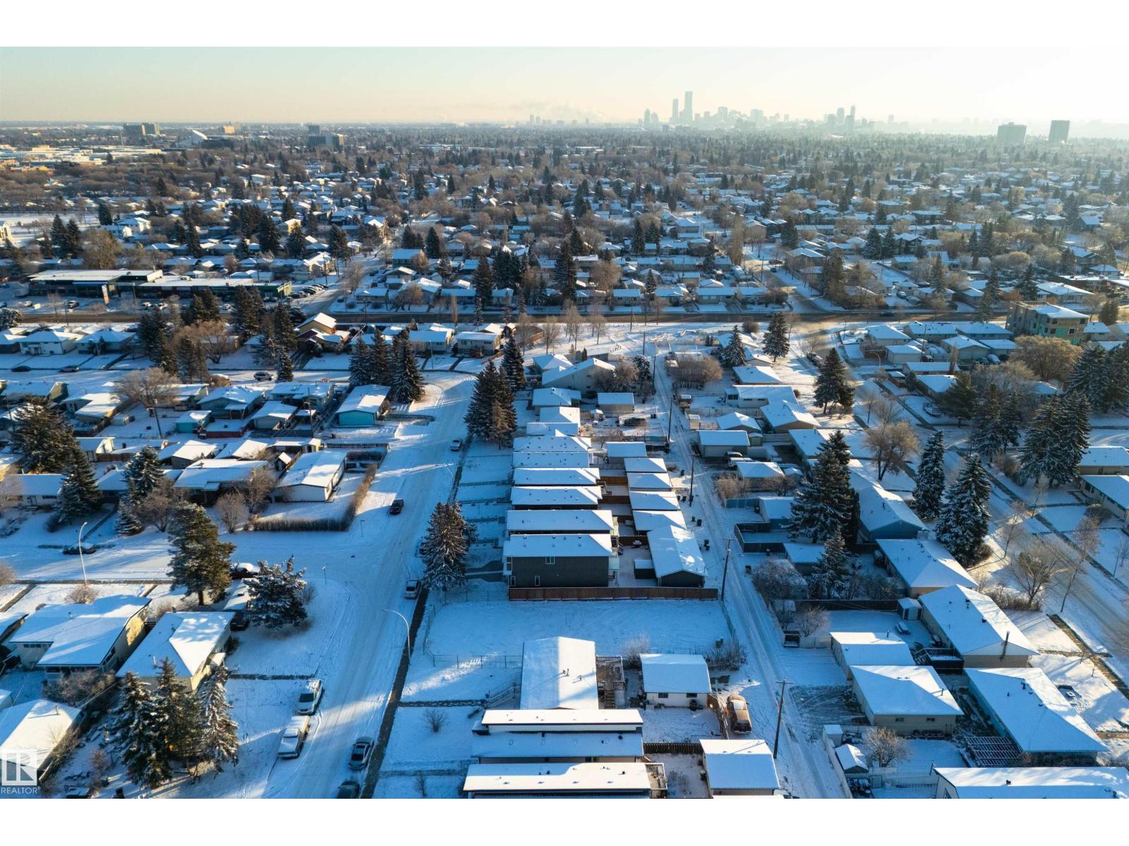 15805 109 AV NW, Edmonton