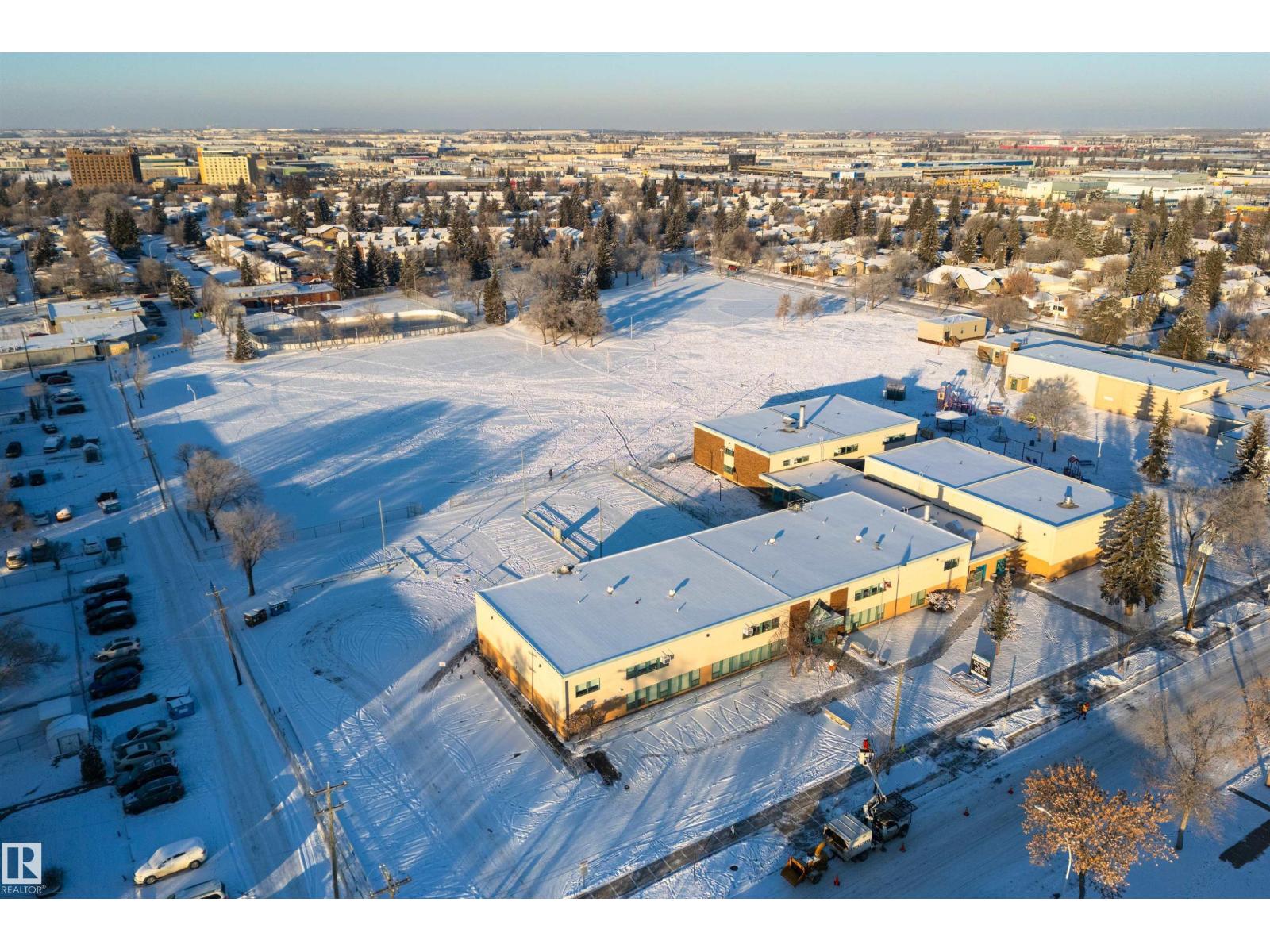 15805 109 AV NW, Edmonton