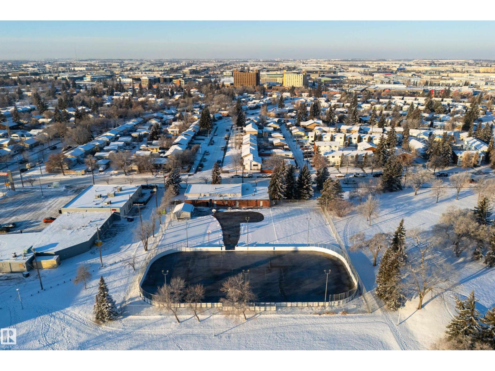 15805 109 AV NW, Edmonton