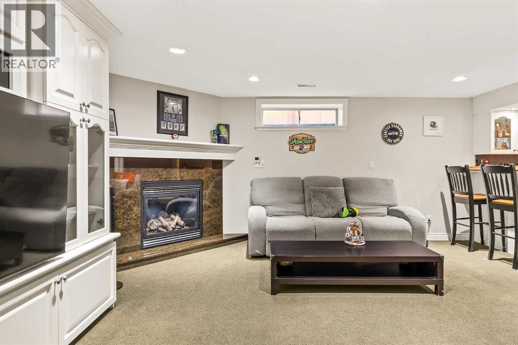 Single Family House for Sale in  McKinley Bay SE McKenzie Lake Calgary 