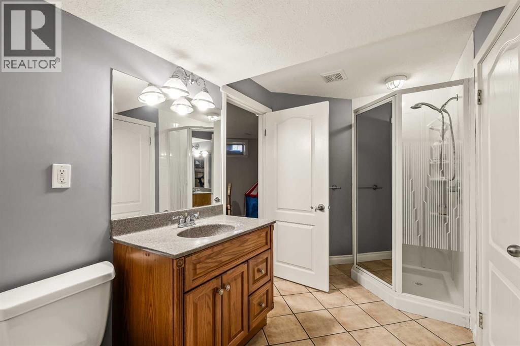 Single Family House for Sale in  McKinley Bay SE McKenzie Lake Calgary 