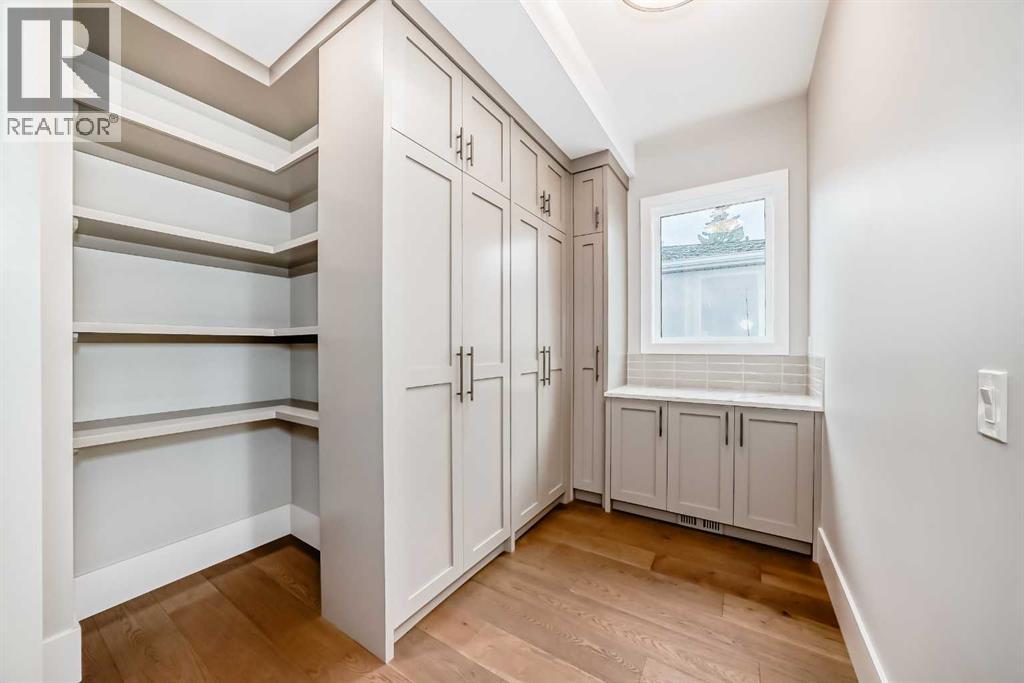 Single Family House for Sale in   Street SW Elbow Park Calgary 