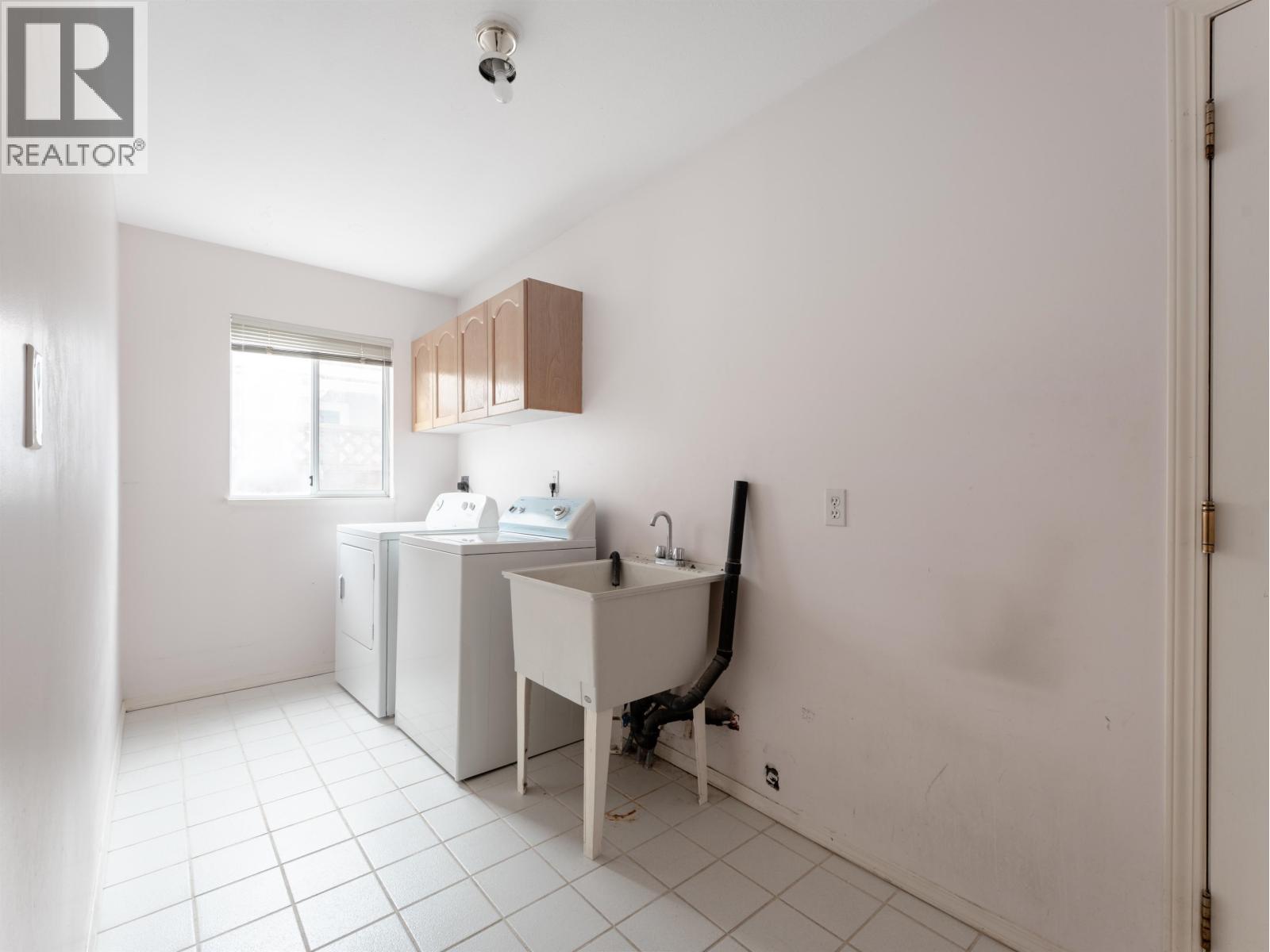 6788 LONDON Drive, Delta