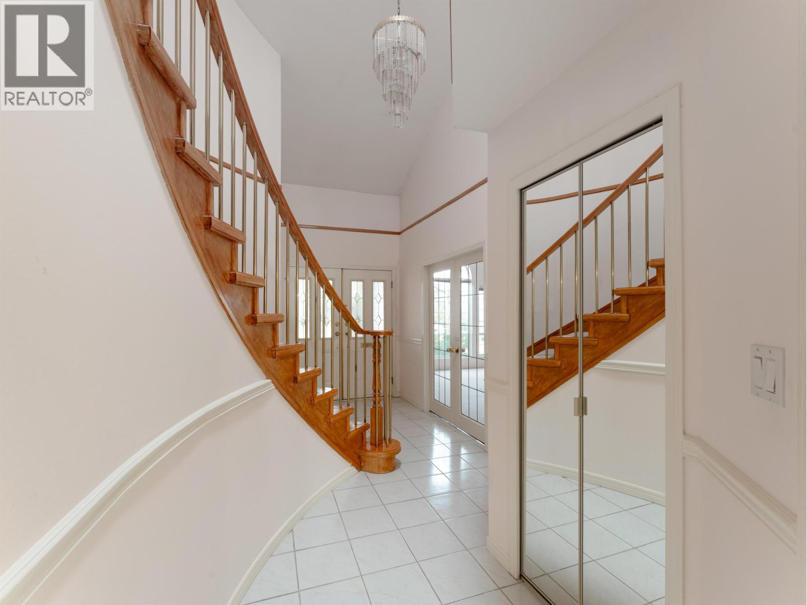 6788 LONDON Drive, Delta