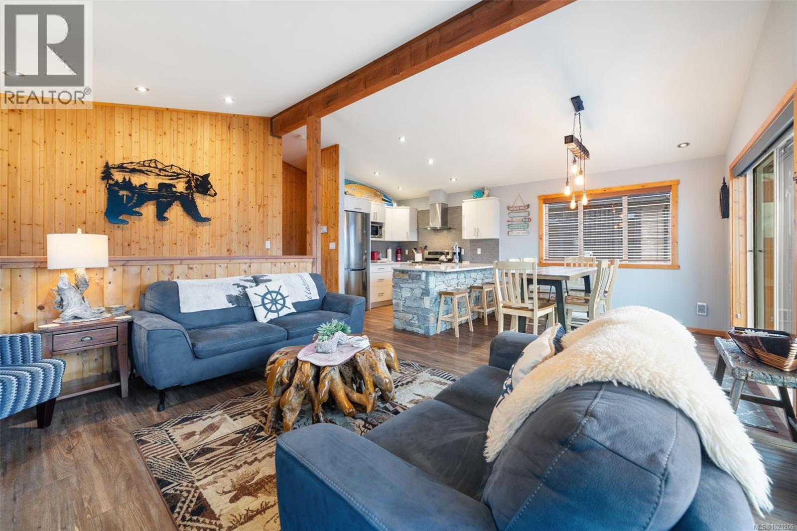 221 6596 Baird Rd, Port Renfrew