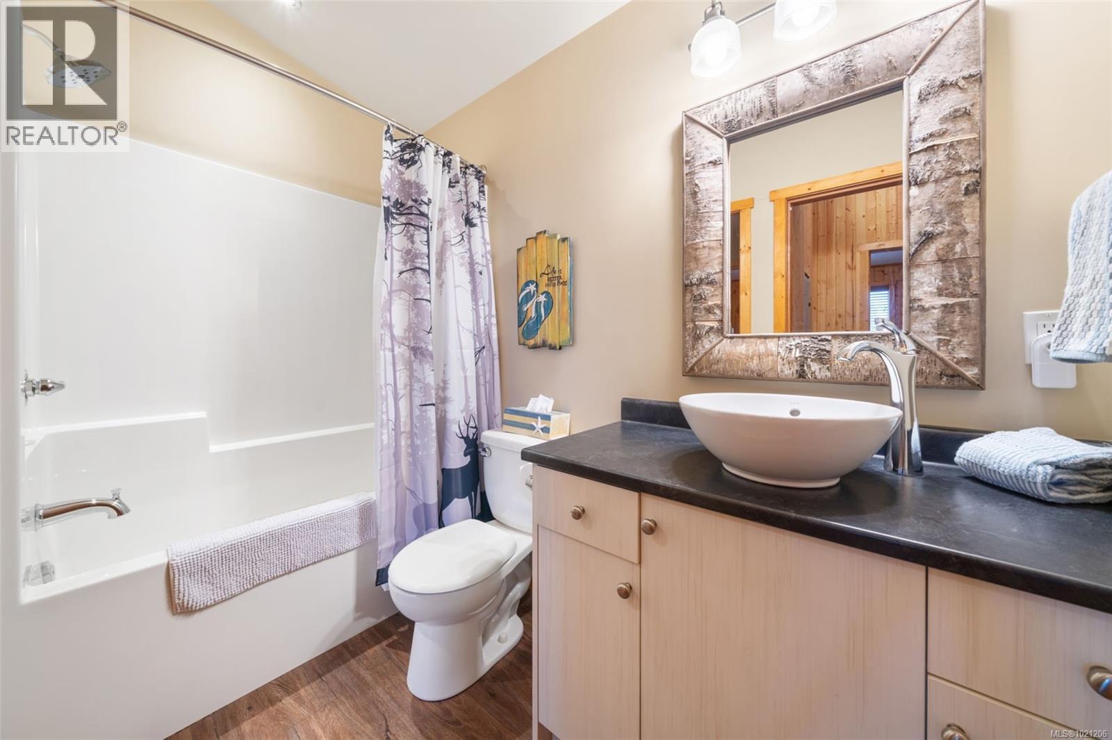 221 6596 Baird Rd, Port Renfrew