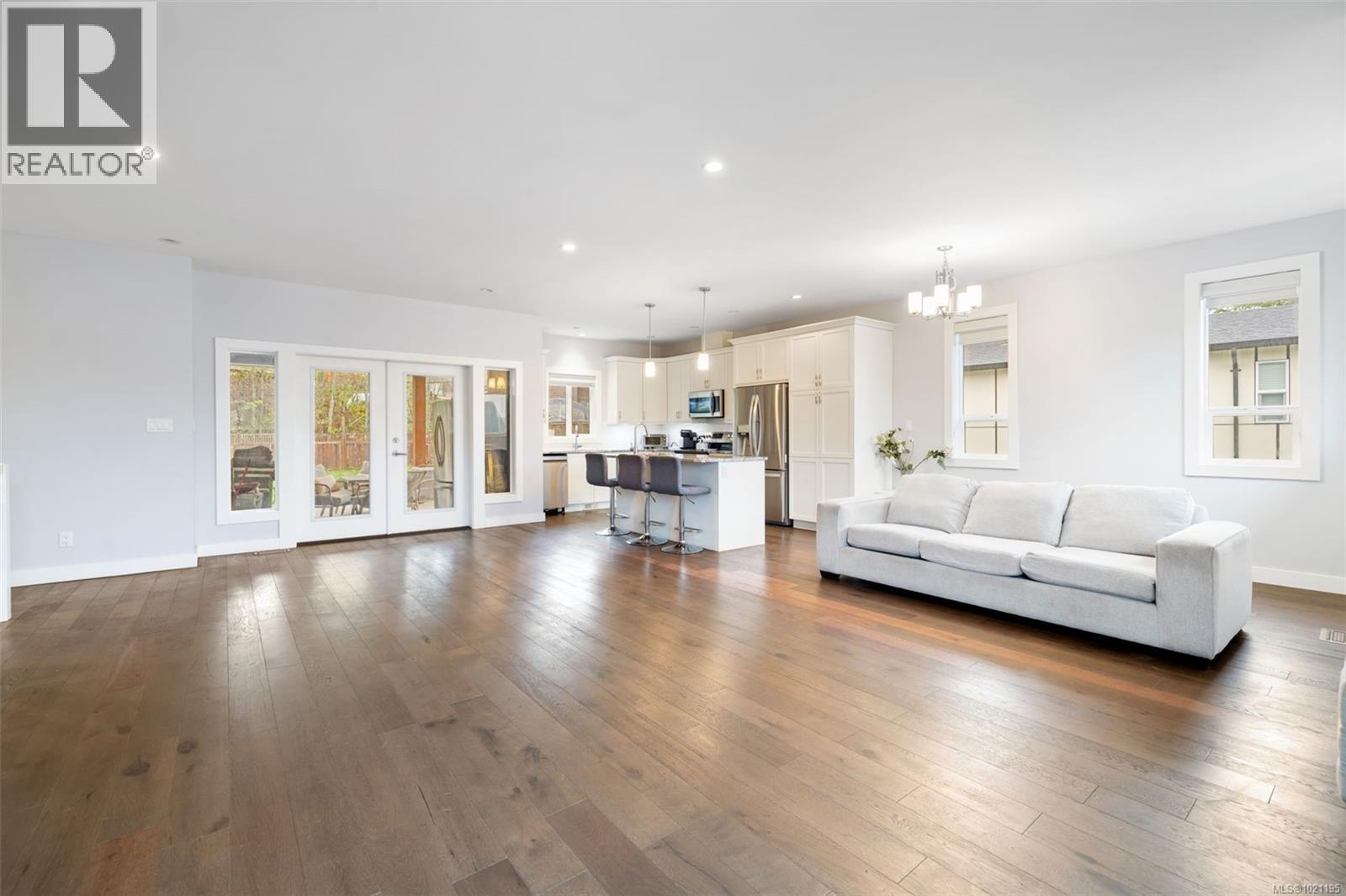 374 Point Ideal Dr, Lake Cowichan