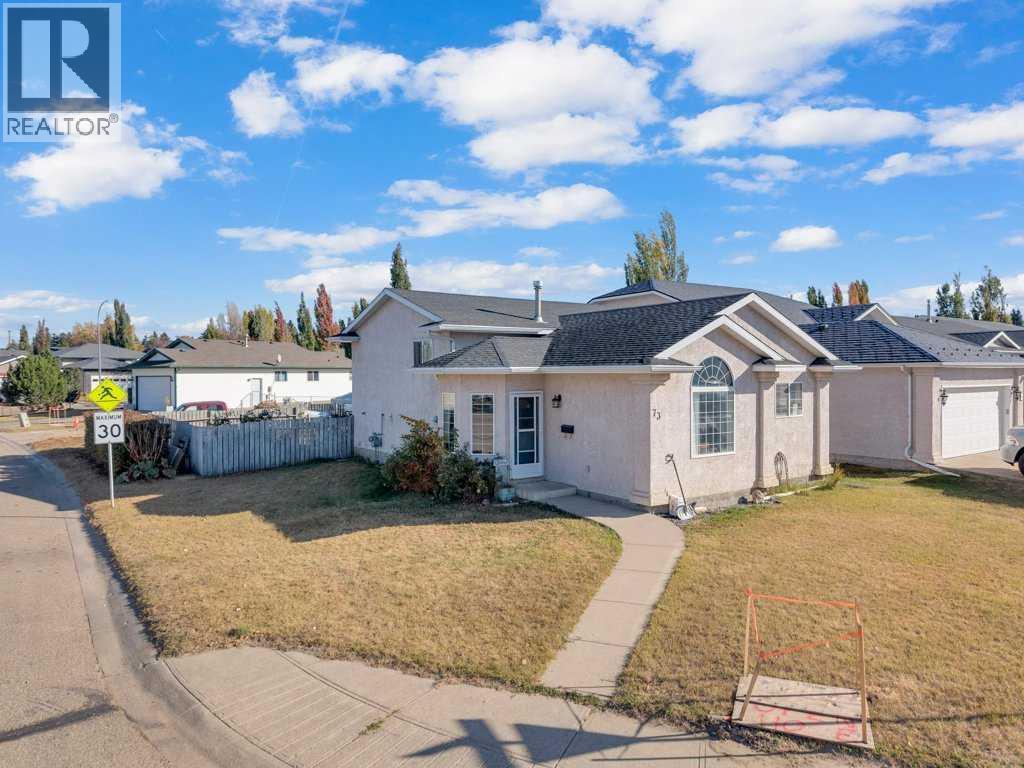 73 Lansbury Close, Lacombe