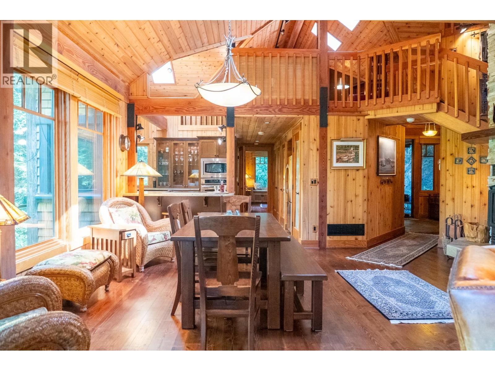 8807 AINSLIE POINT ROAD, Pender Island