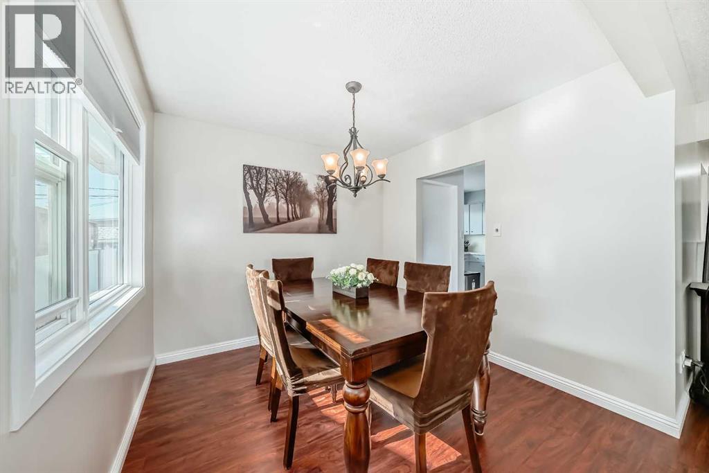 Single Family House Bungalow for Sale in  macleay Road NE Mayland Heights Calgary 