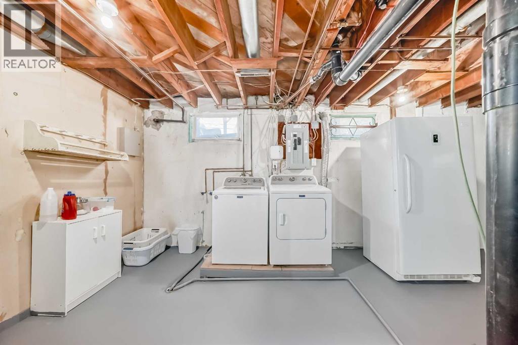 Single Family House Bungalow for Sale in  macleay Road NE Mayland Heights Calgary 