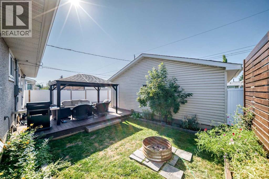 Single Family House Bungalow for Sale in  macleay Road NE Mayland Heights Calgary 