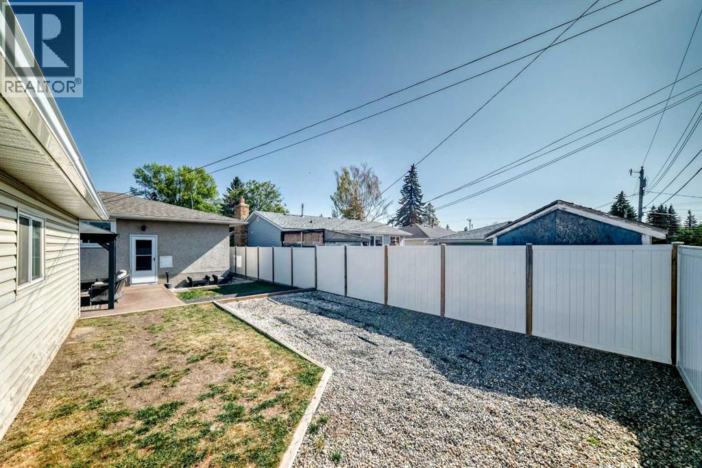 Single Family House Bungalow for Sale in  macleay Road NE Mayland Heights Calgary 