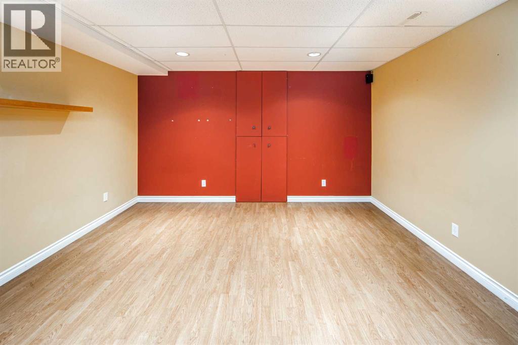 Single Family House for Sale in  HIDDEN CREEK Point NW Hidden Valley Calgary 