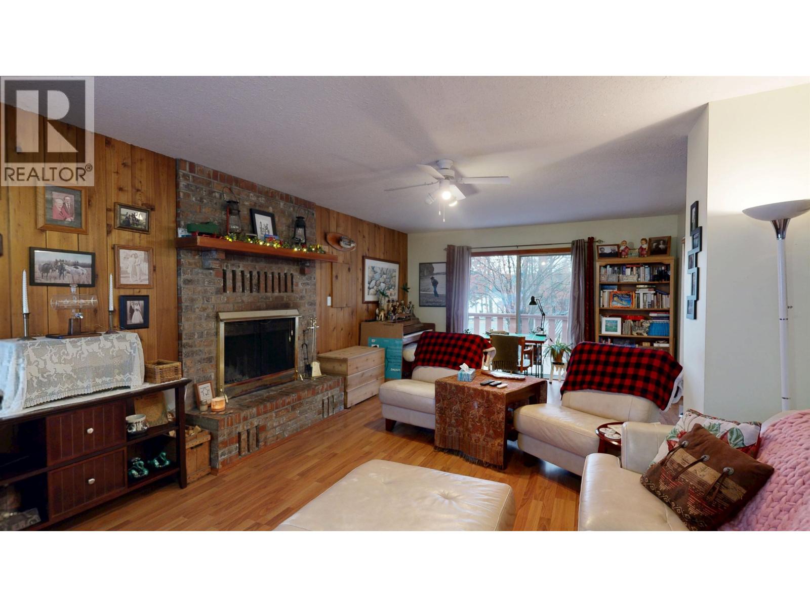 3743 EMERALD CRESCENT, Lac La Hache