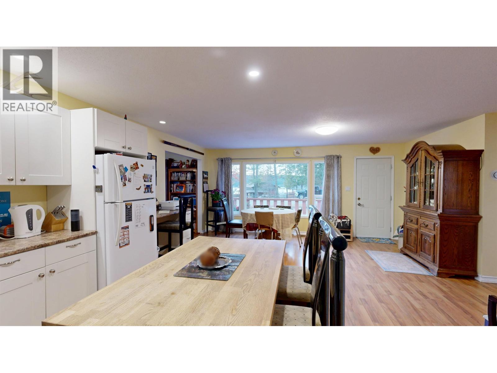 3743 EMERALD CRESCENT, Lac La Hache