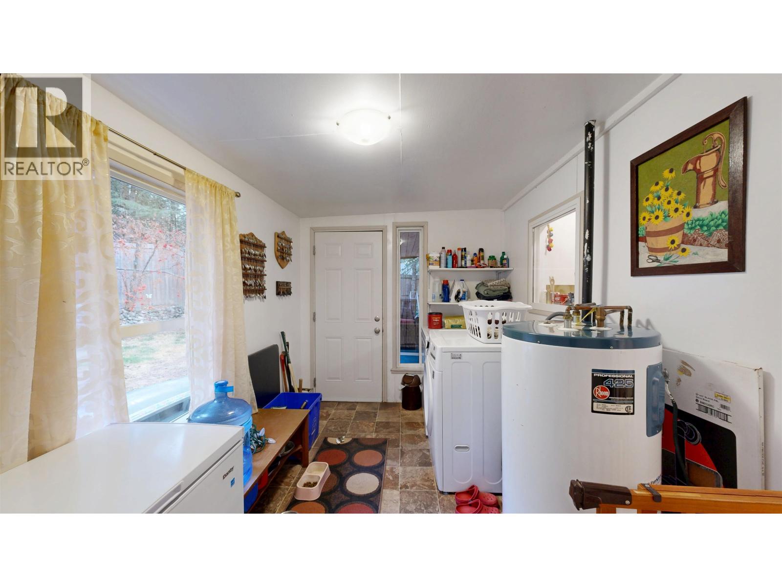 3743 EMERALD CRESCENT, Lac La Hache