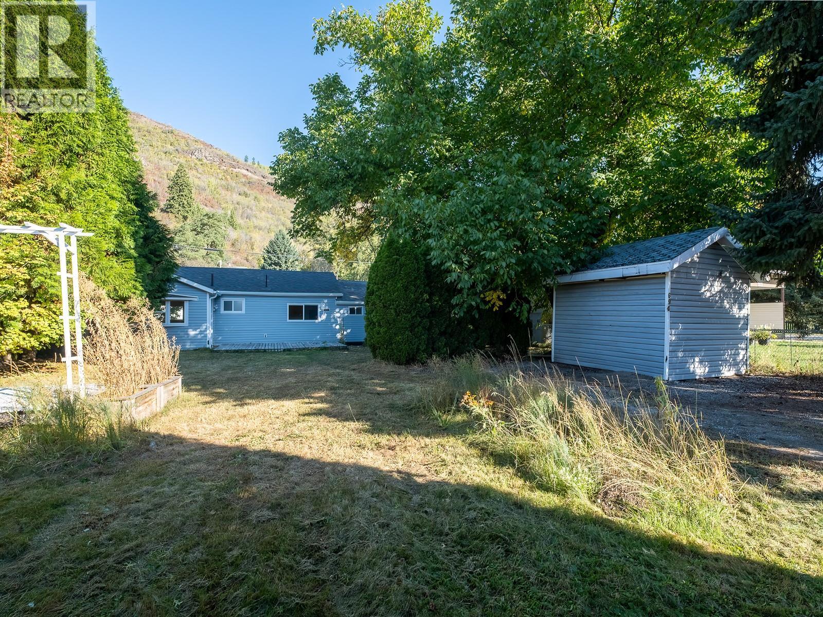 694 10TH Avenue, Montrose