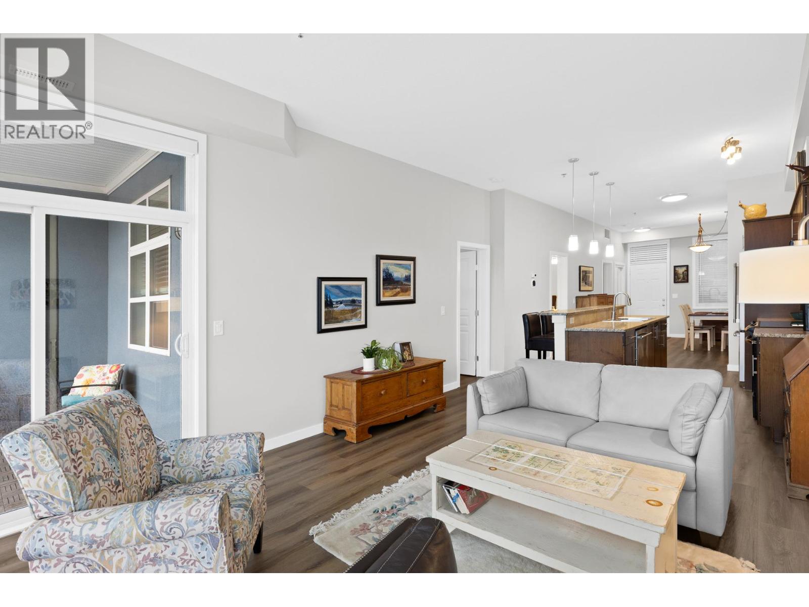 221 1331 Ellis Street, Kelowna