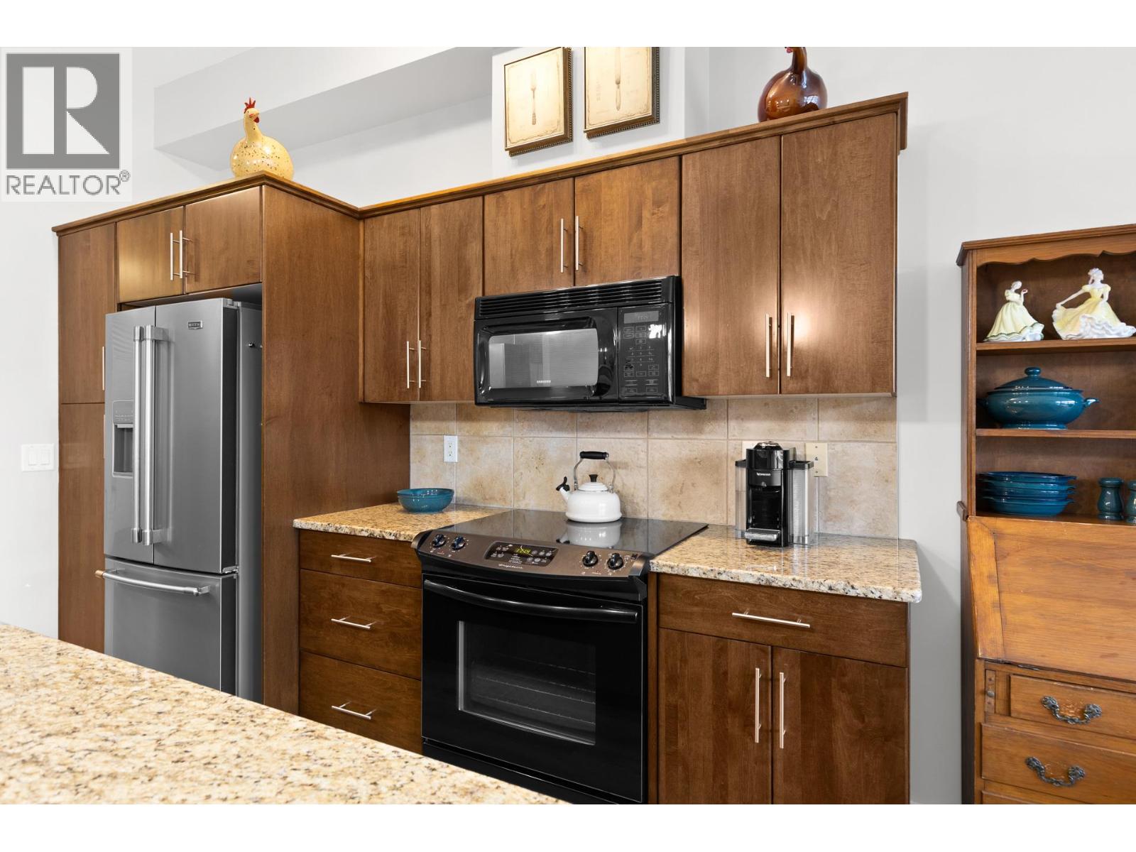 221 1331 Ellis Street, Kelowna