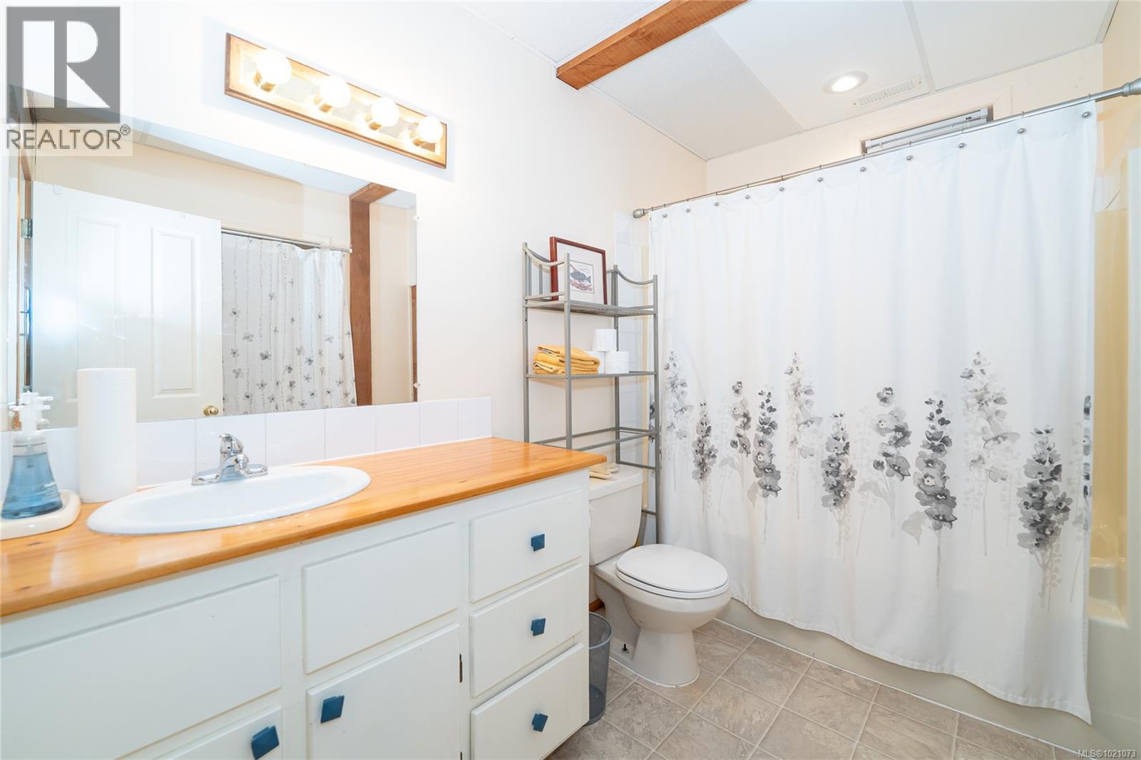 9920 Cedar St, Chemainus