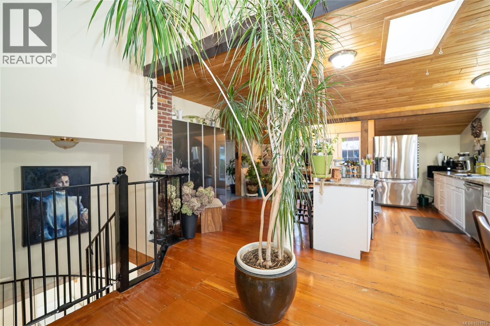 9920 Cedar St, Chemainus