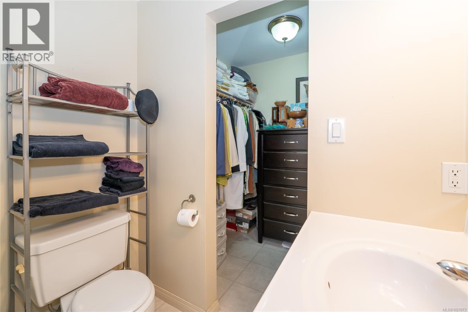 9920 Cedar St, Chemainus