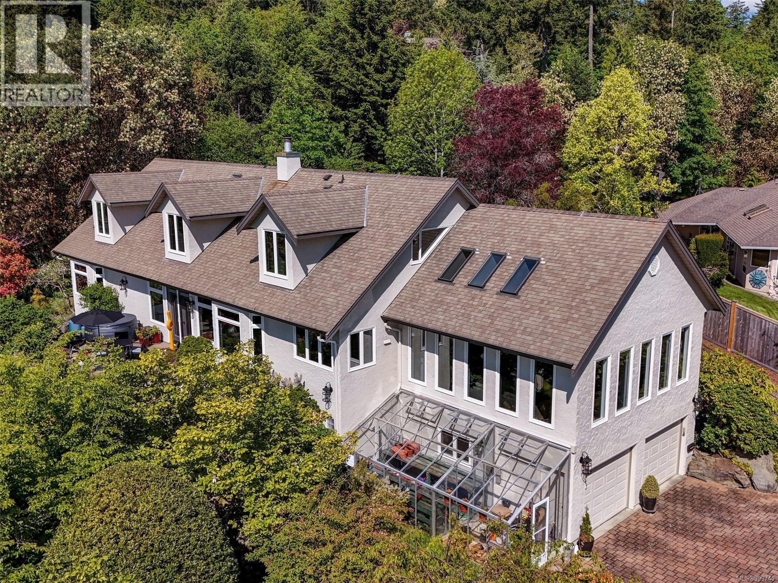  1345 Readings Drive, North Saanich