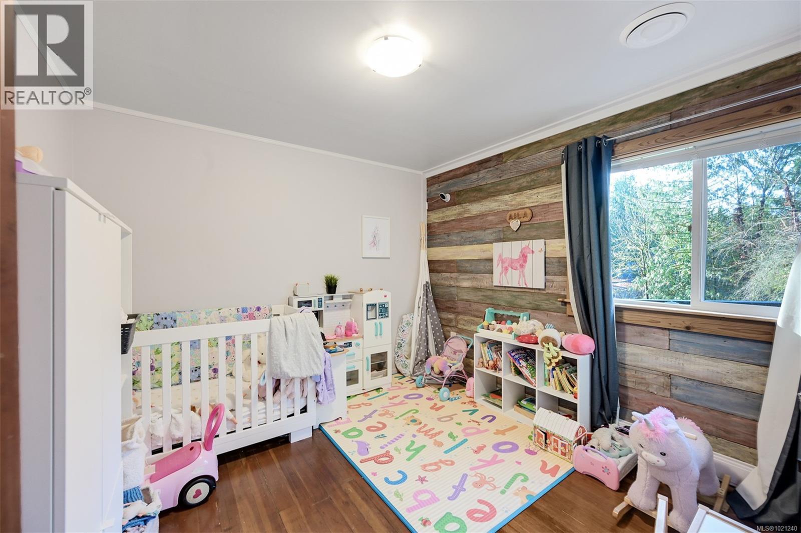 5742 Menzies Rd, Duncan