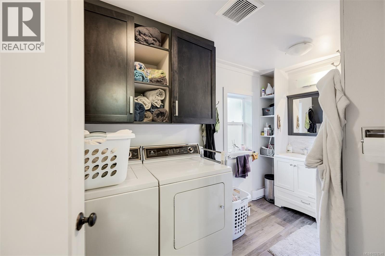 5742 Menzies Rd, Duncan