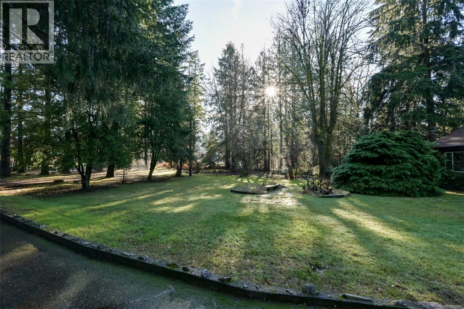 5742 Menzies Rd, Duncan