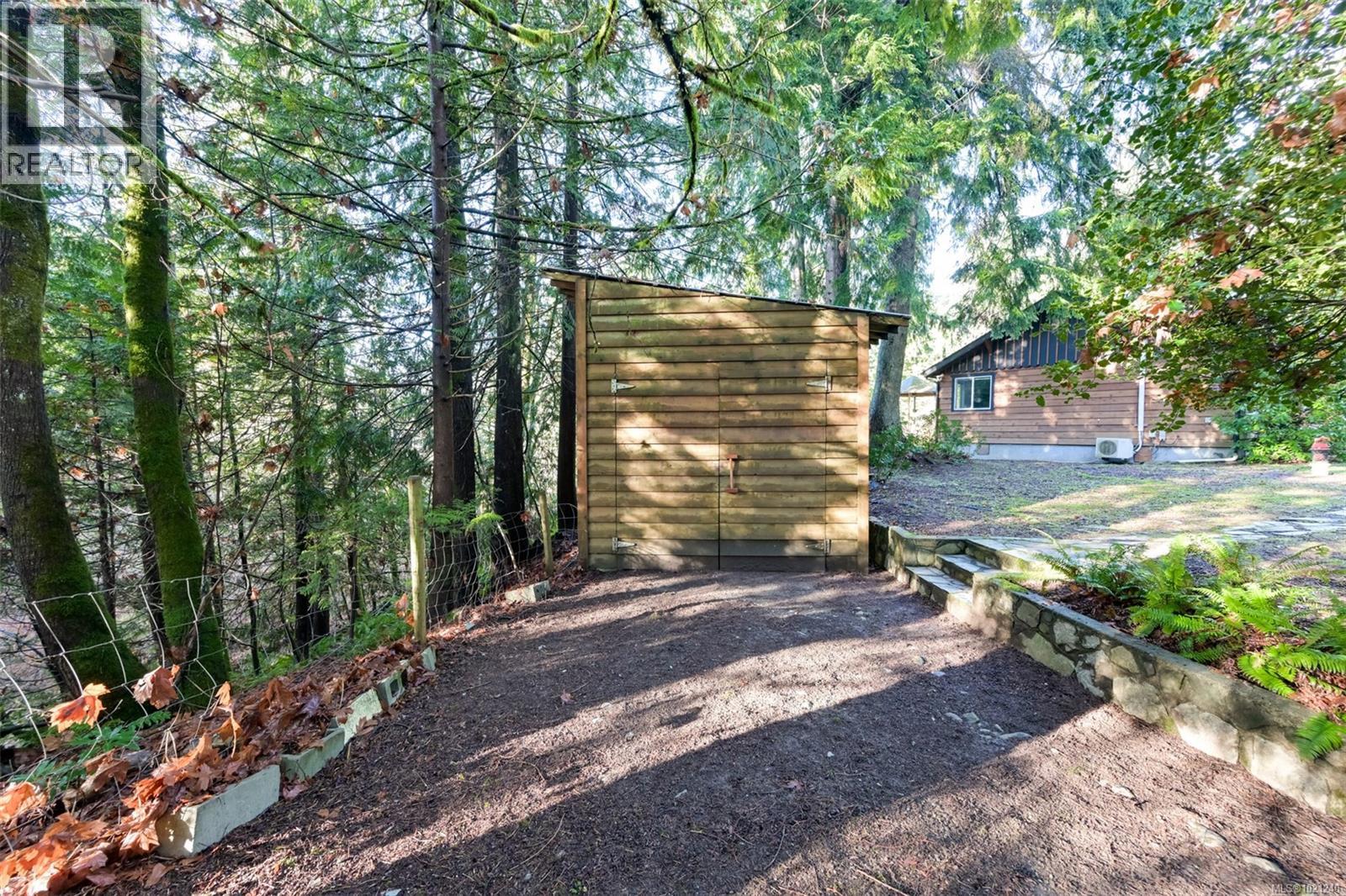 5742 Menzies Rd, Duncan