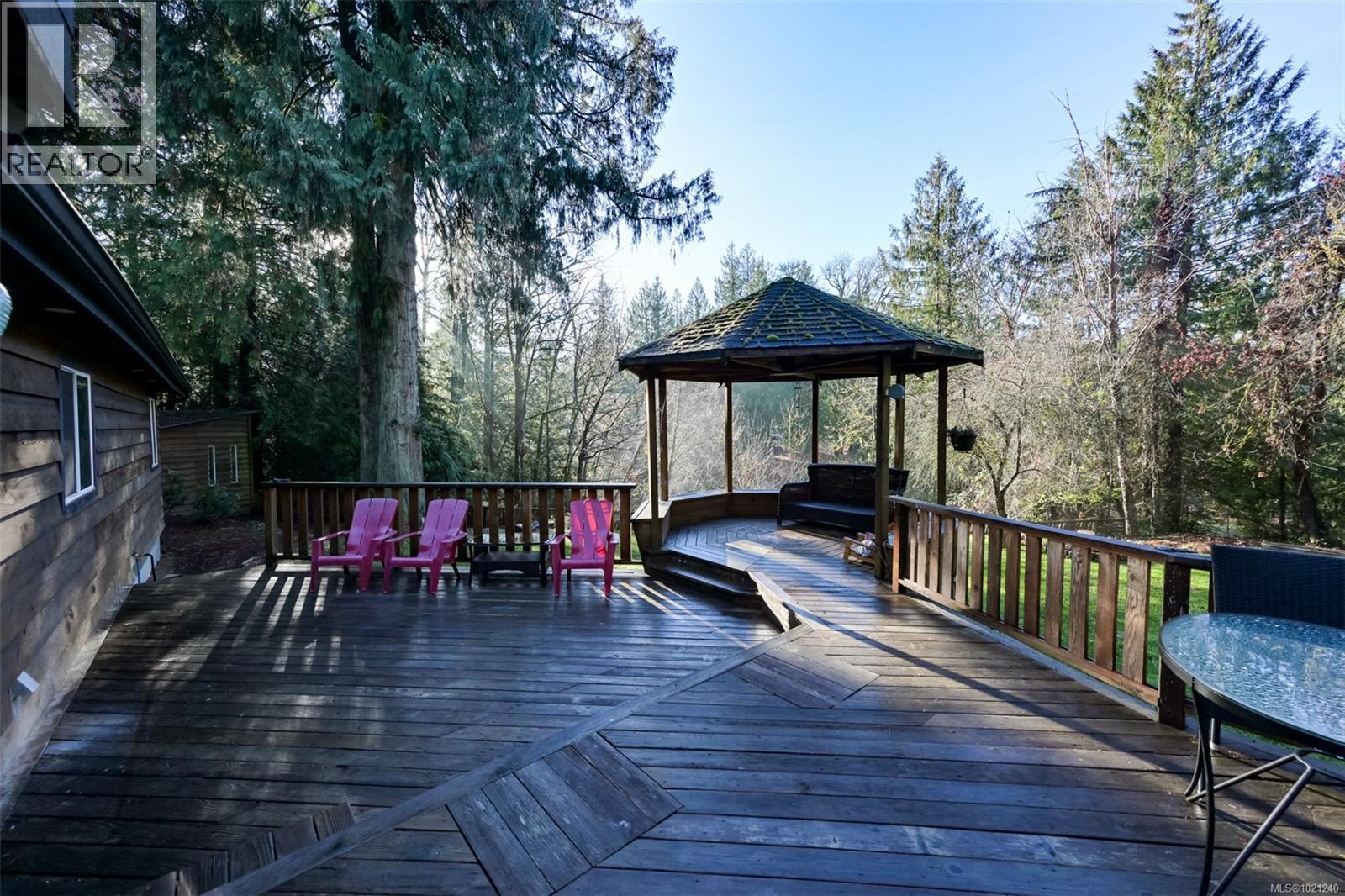 5742 Menzies Rd, Duncan