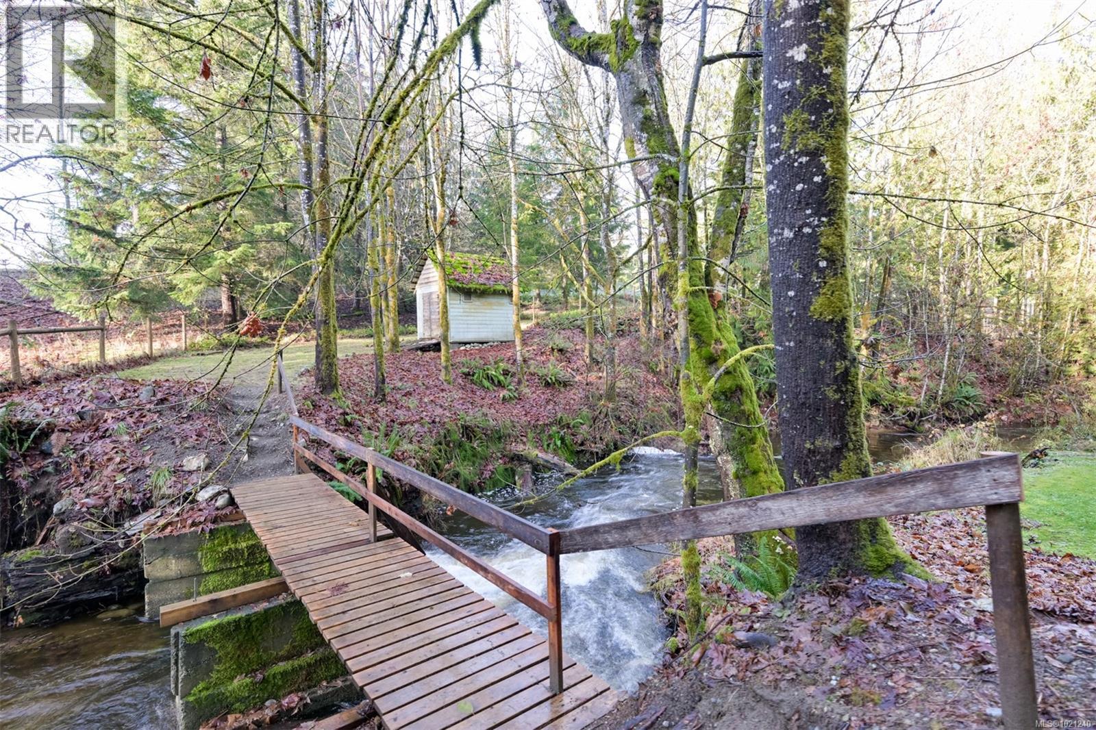 5742 Menzies Rd, Duncan