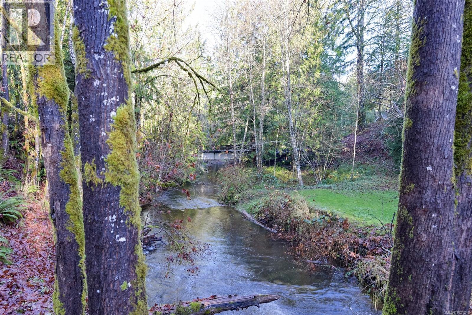 5742 Menzies Rd, Duncan