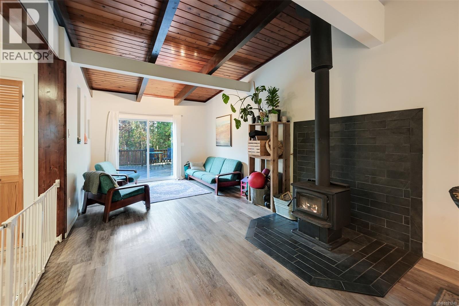 5742 Menzies Rd, Duncan