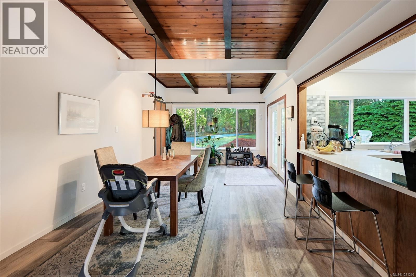 5742 Menzies Rd, Duncan