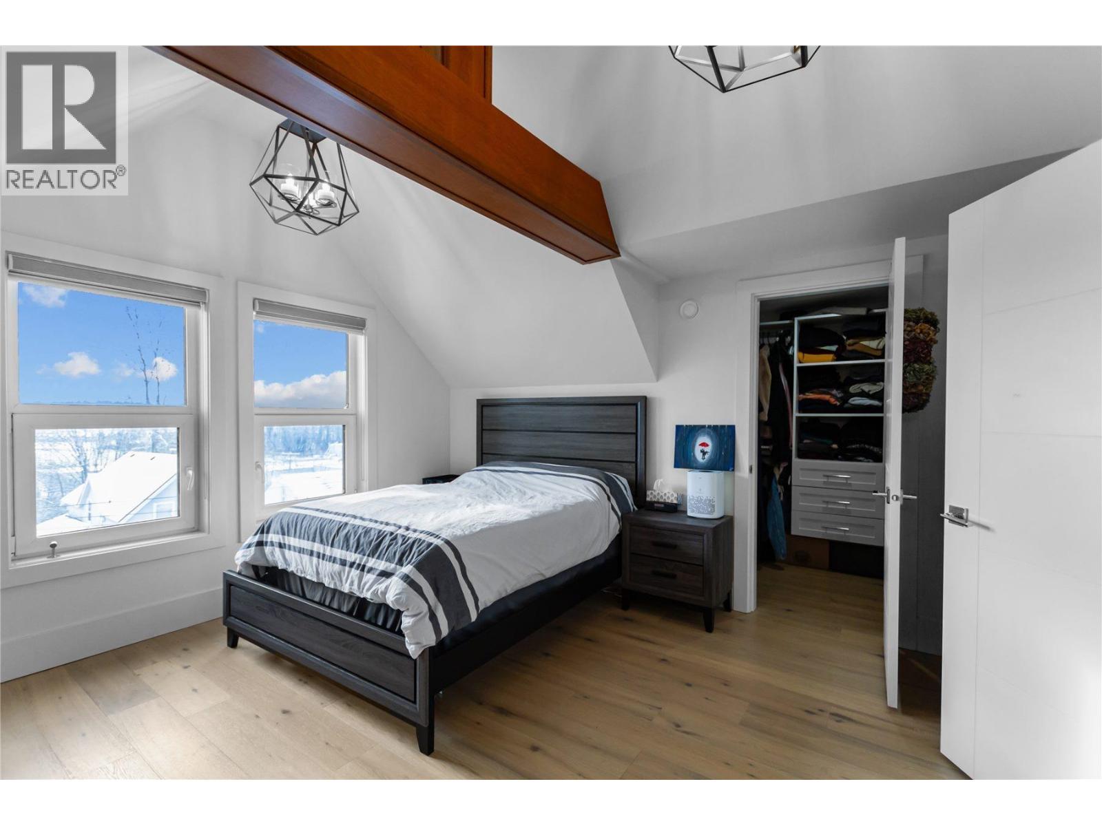 1409 SIXTH AVENUE, New Westminster