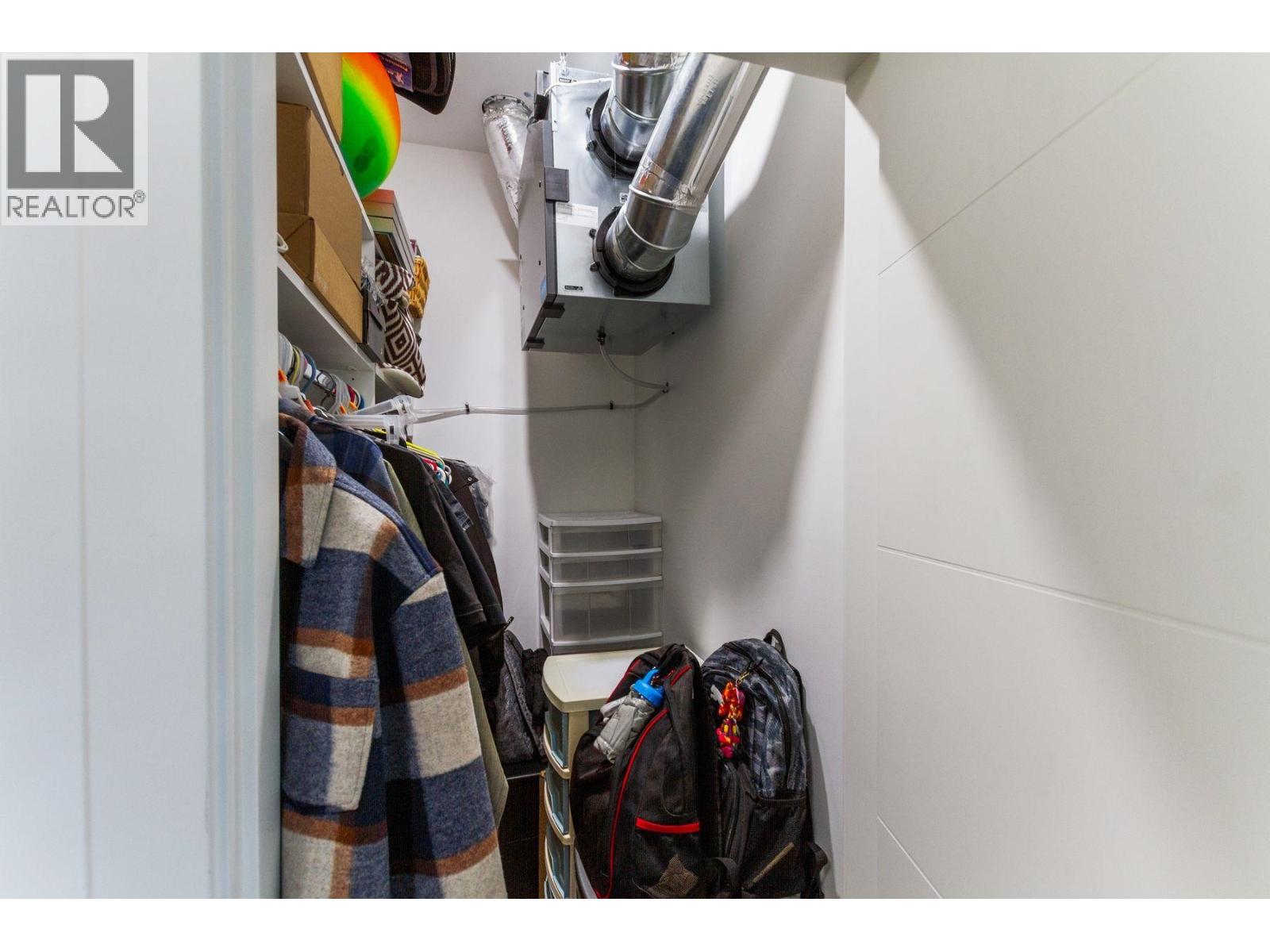 1409 SIXTH AVENUE, New Westminster