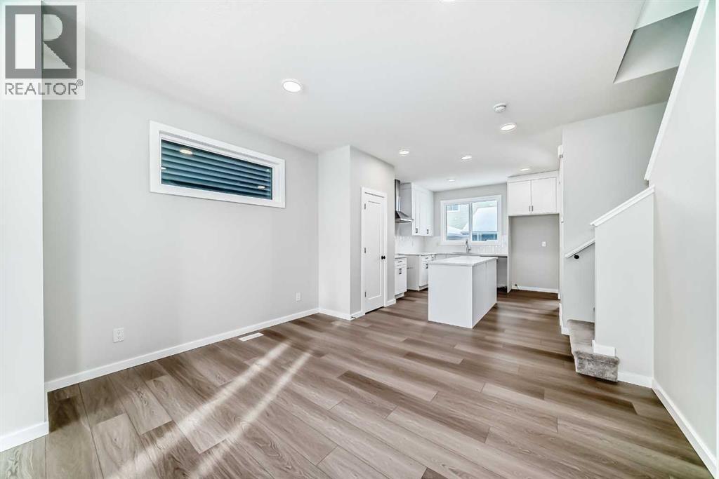 Single Family House for Sale in  Savoy Landing SE Rangeview Calgary 