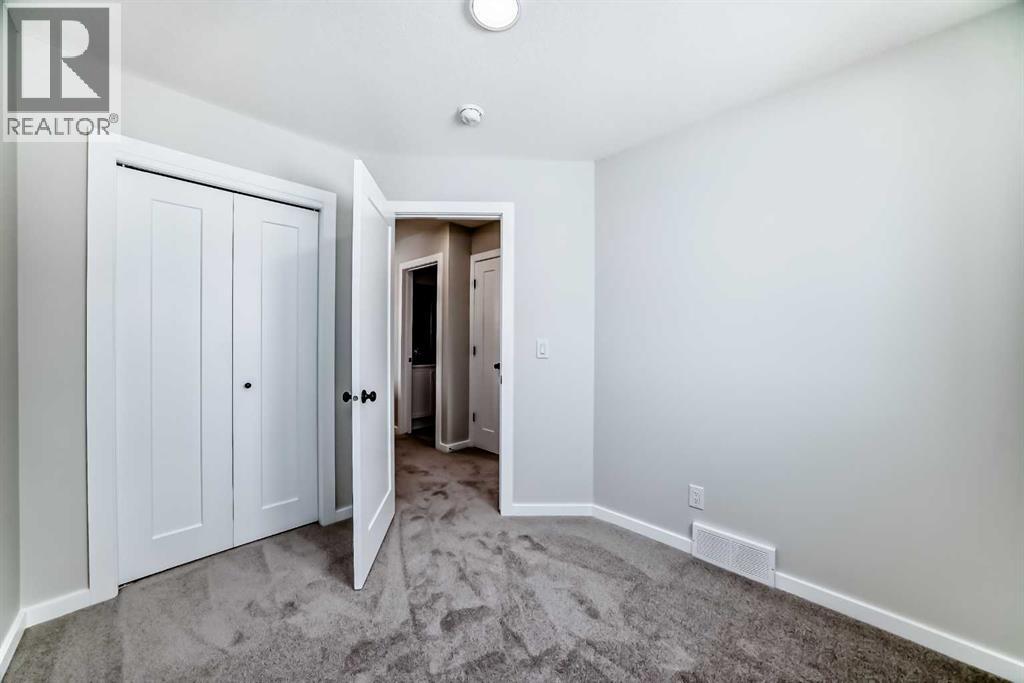 Single Family House for Sale in  Savoy Landing SE Rangeview Calgary 