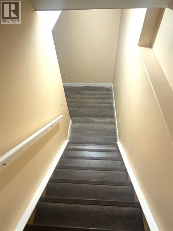 Single Family House for Sale in  SADDLEBACK Way NE Saddle Ridge Calgary 